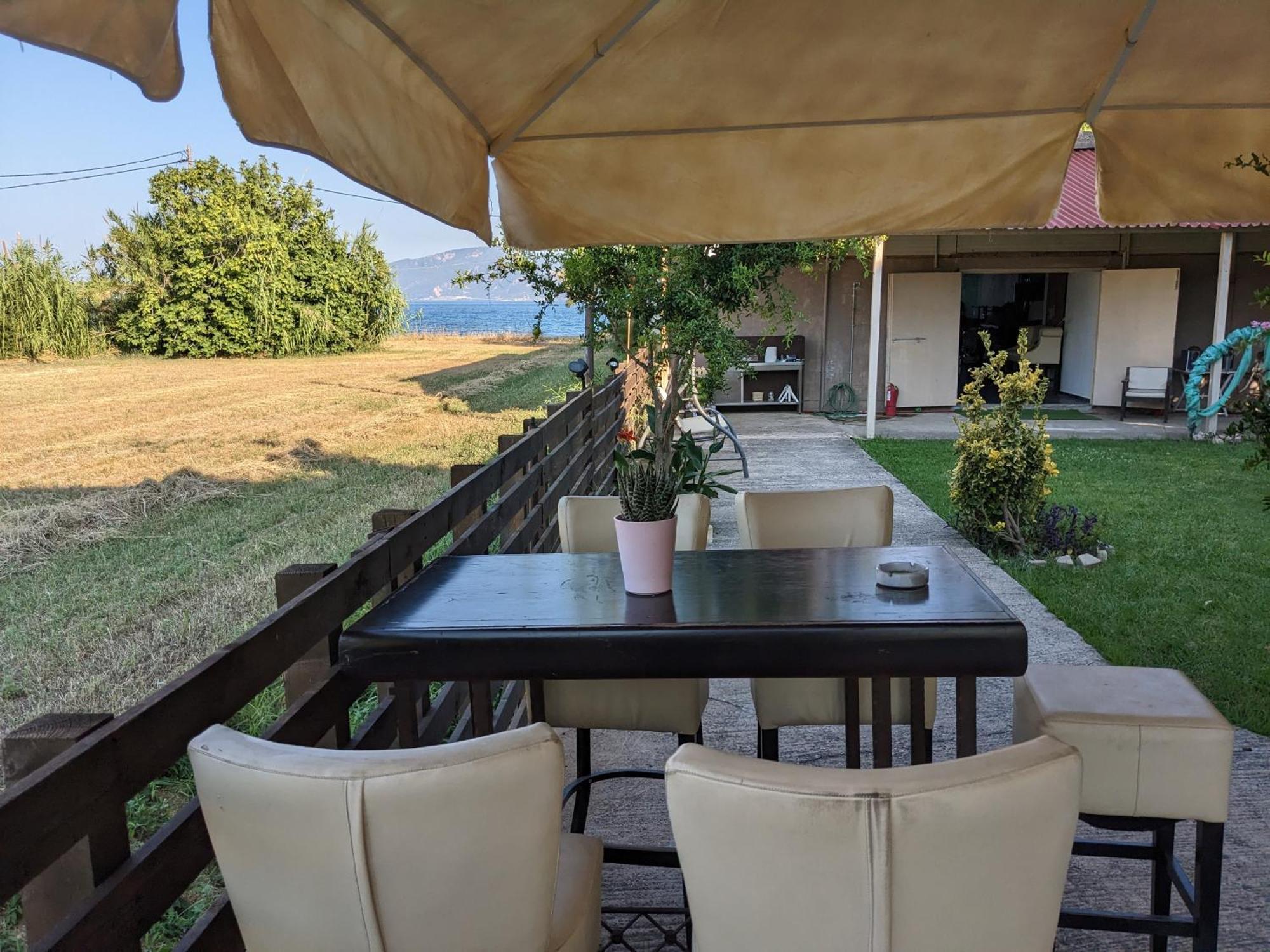 Nafpaktos Beach Apartment Extérieur photo